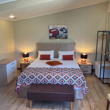 Zen Hotel Athena Bagian luar foto