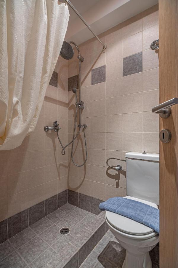 Zen Hotel Athena Bagian luar foto