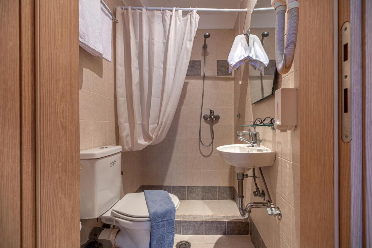 Zen Hotel Athena Bagian luar foto