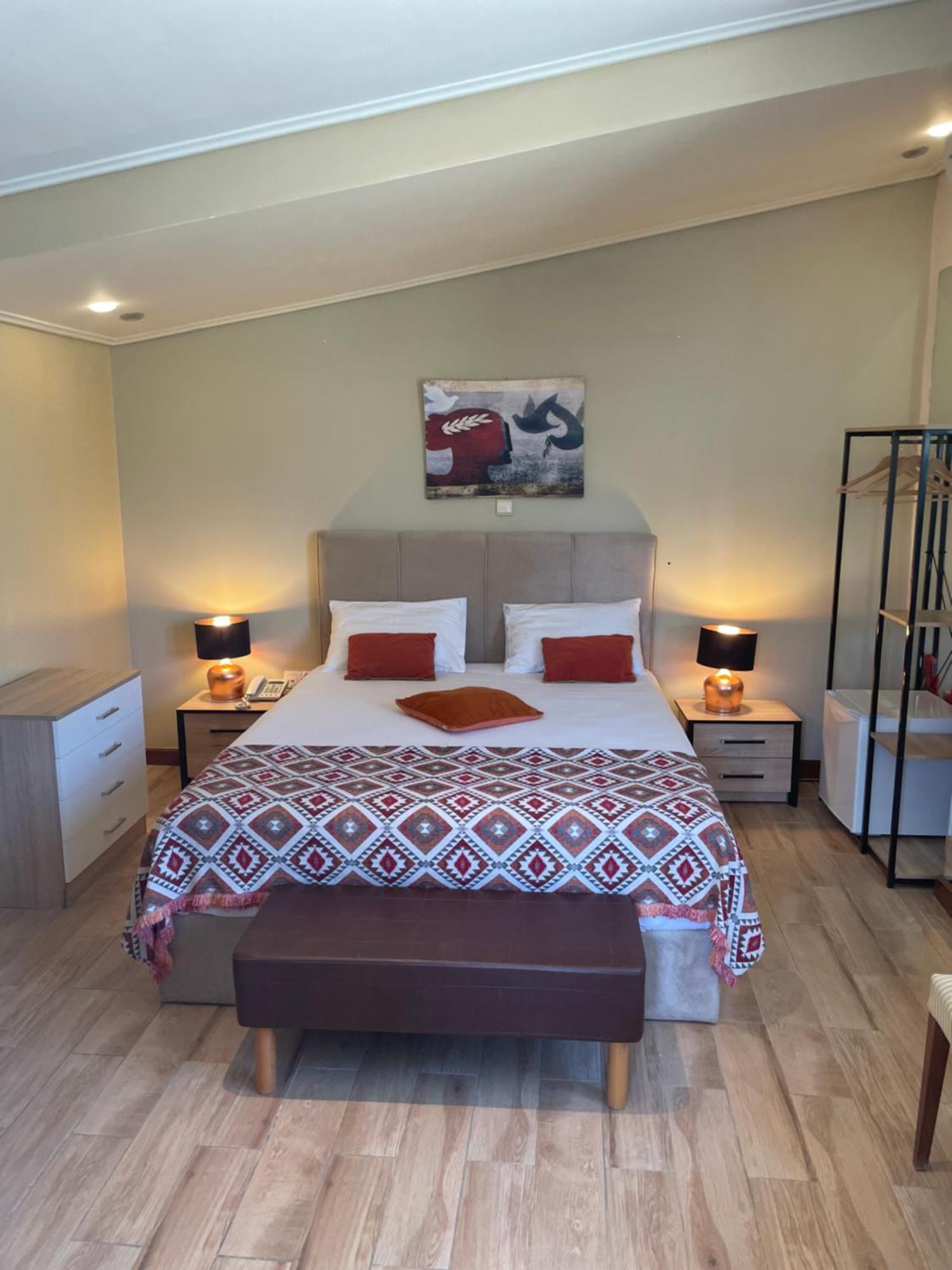 Zen Hotel Athena Bagian luar foto