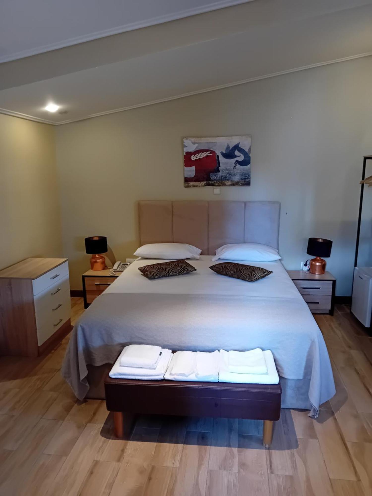Zen Hotel Athena Ruang foto